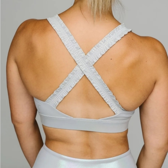 Zyia Gray Metallic Plus Light n Tight Ruffle Bra - Picture 2 of 5